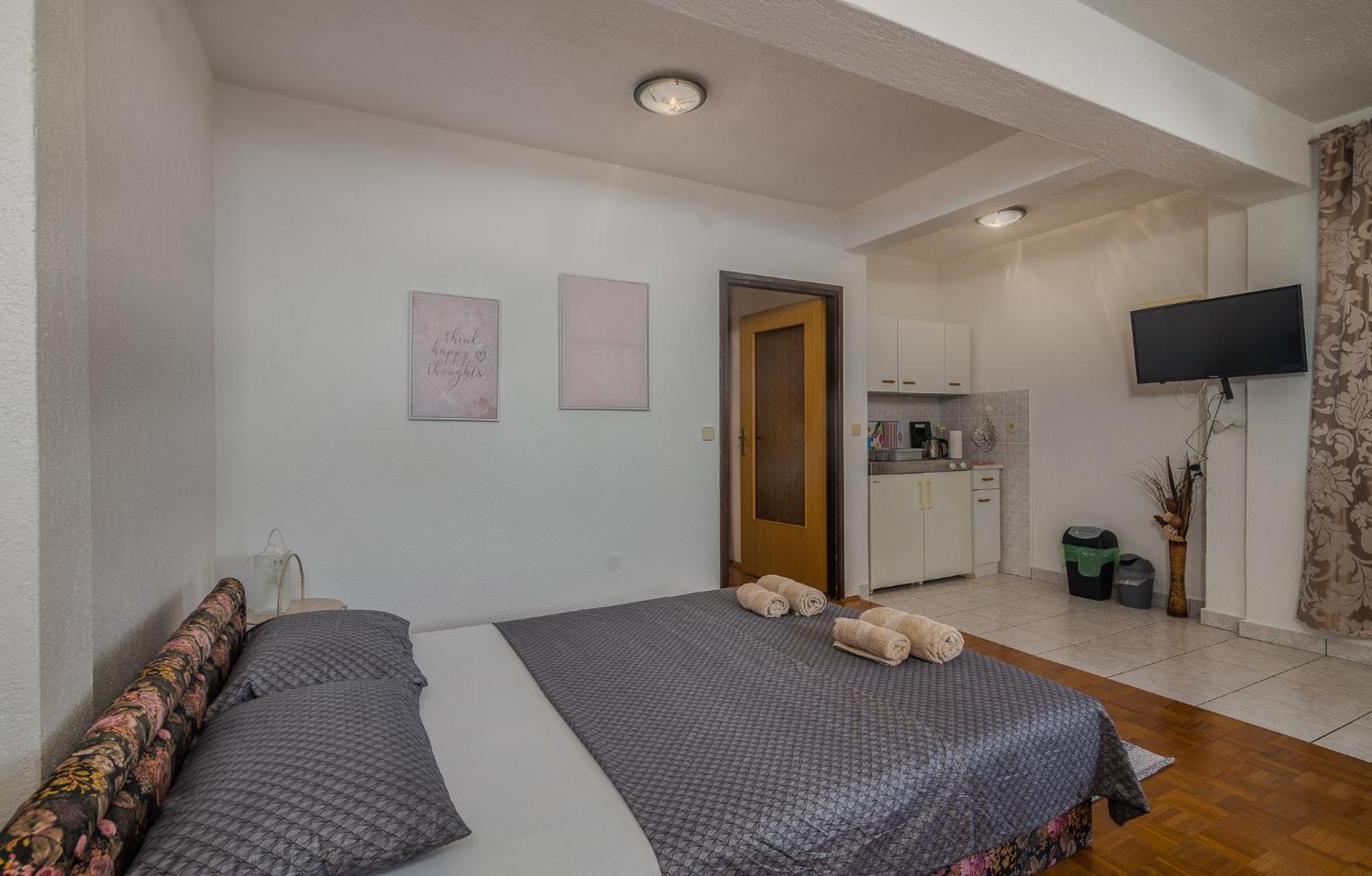 Apartments Bahar Krk 克尔克 外观 照片